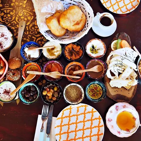 Center House - Double Or Whole ألانيا